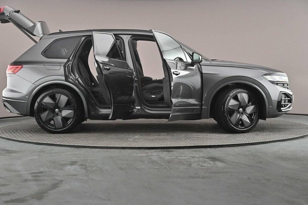 Volkswagen Touareg 3.0 V6 Tsi Ehybrid 4Motion R Tip Grey #42