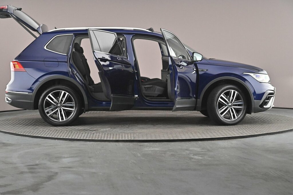 Volkswagen Tiguan Allspace 1.5 Tsi R-line Dsg Black #48