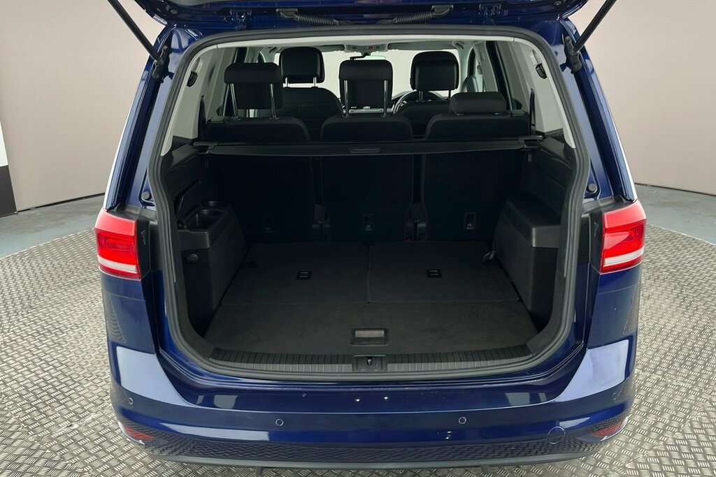 Volkswagen Touran 1.6 Tdi 115 White #11