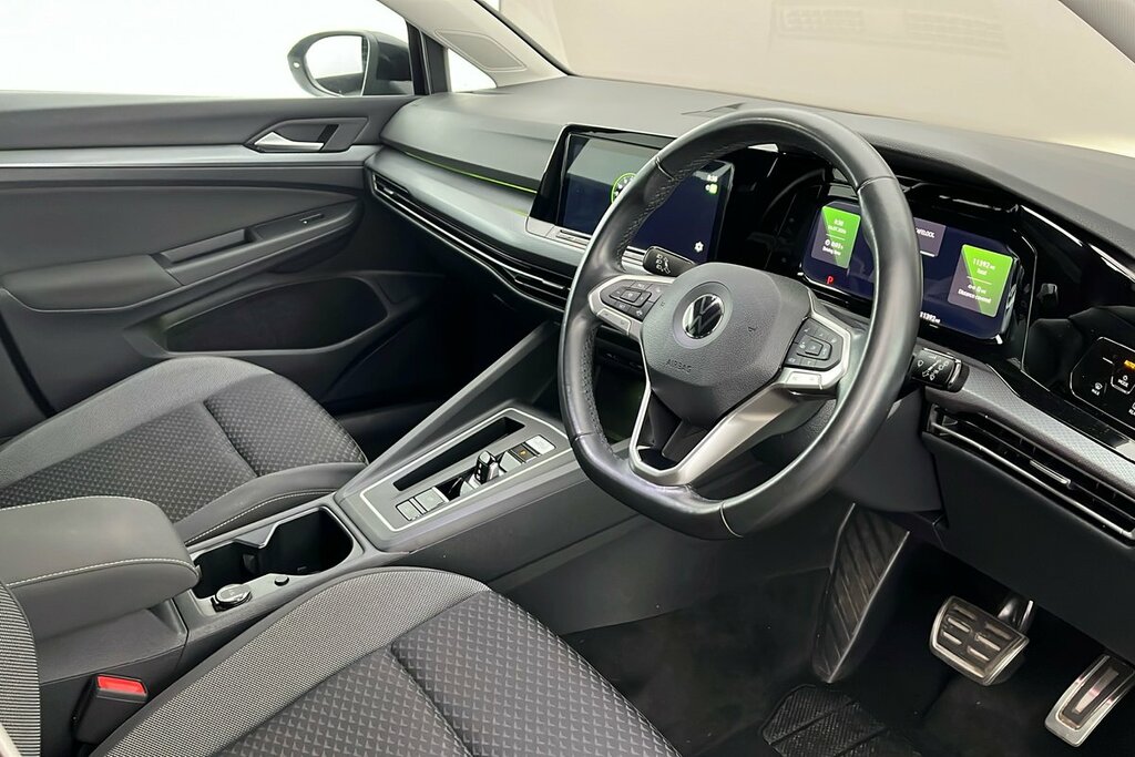 Volkswagen Golf 8 Active 1.5 Etsi 150Ps 7-Speed Dsg Black #6