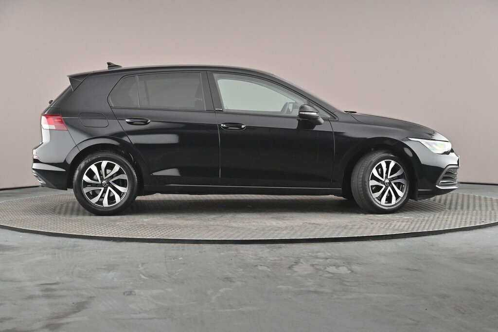 Volkswagen Golf 8 Active 1.5 Etsi 150Ps 7-Speed Dsg Black #4