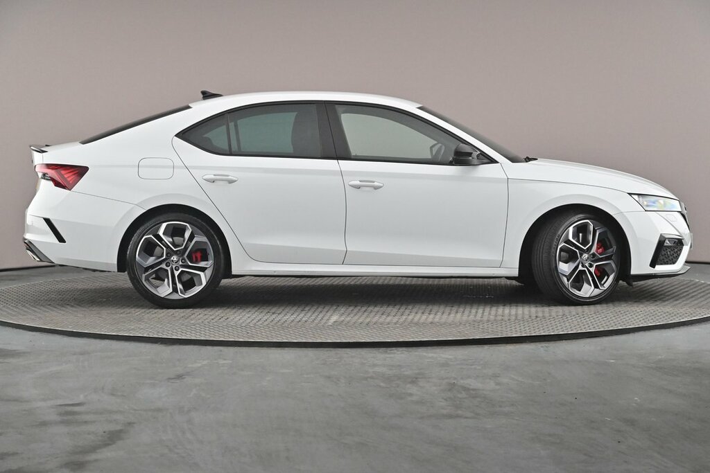 Skoda Octavia Hatch Vrs 2.0 Tsi 245 Ps Dsg White #4
