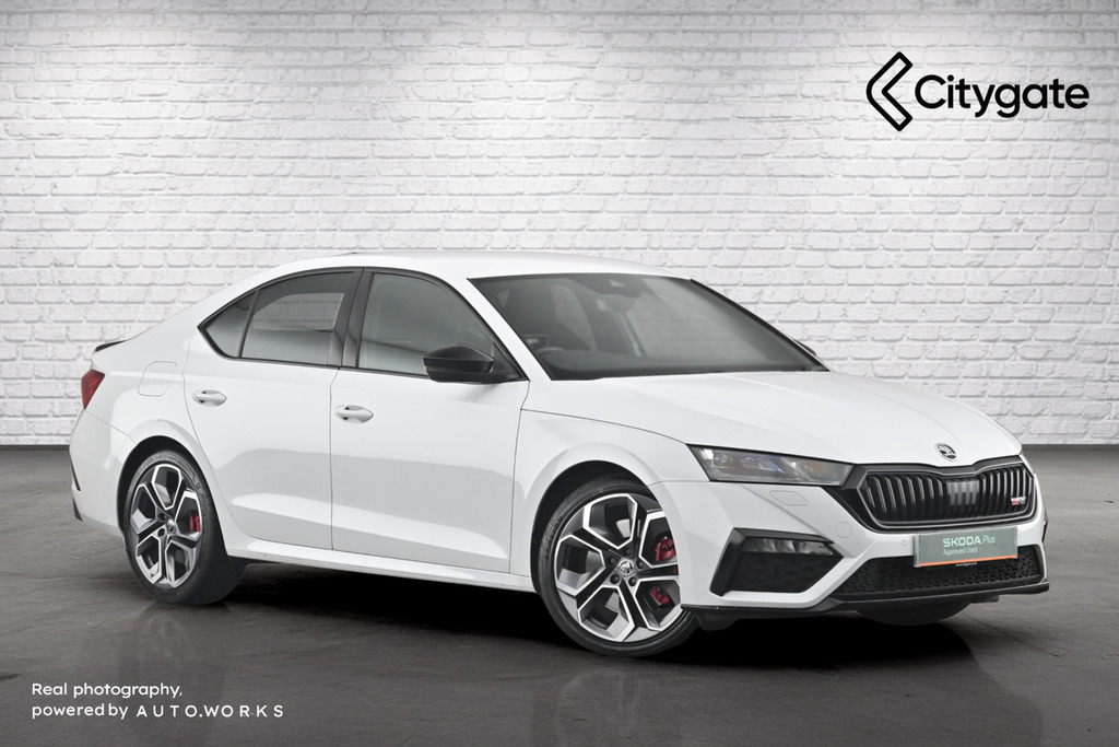 Skoda Octavia Hatch Vrs 2.0 Tsi 245 Ps Dsg White