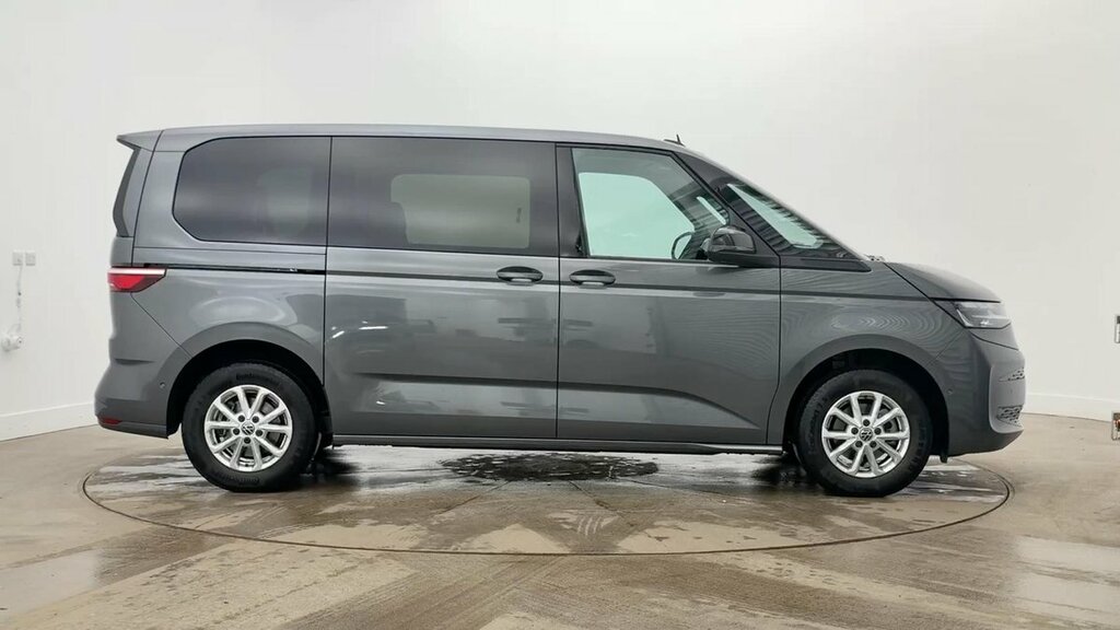 Volkswagen Multivan Life Standard 150 Ps 2.0 Tdi 7-Speed Dsg Grey #4