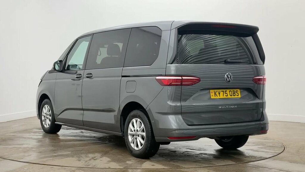Volkswagen Multivan Life Standard 150 Ps 2.0 Tdi 7-Speed Dsg Grey #3