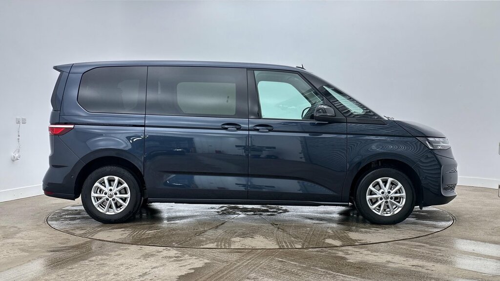Volkswagen Multivan Life Standard 150 Ps 2.0 Tdi 7-Speed Dsg Blue #4