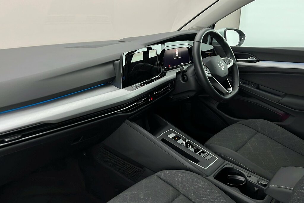 Volkswagen e-Golf 8 Life 1.5 Etsi 130Ps 7-Speed Dsg Silver #2