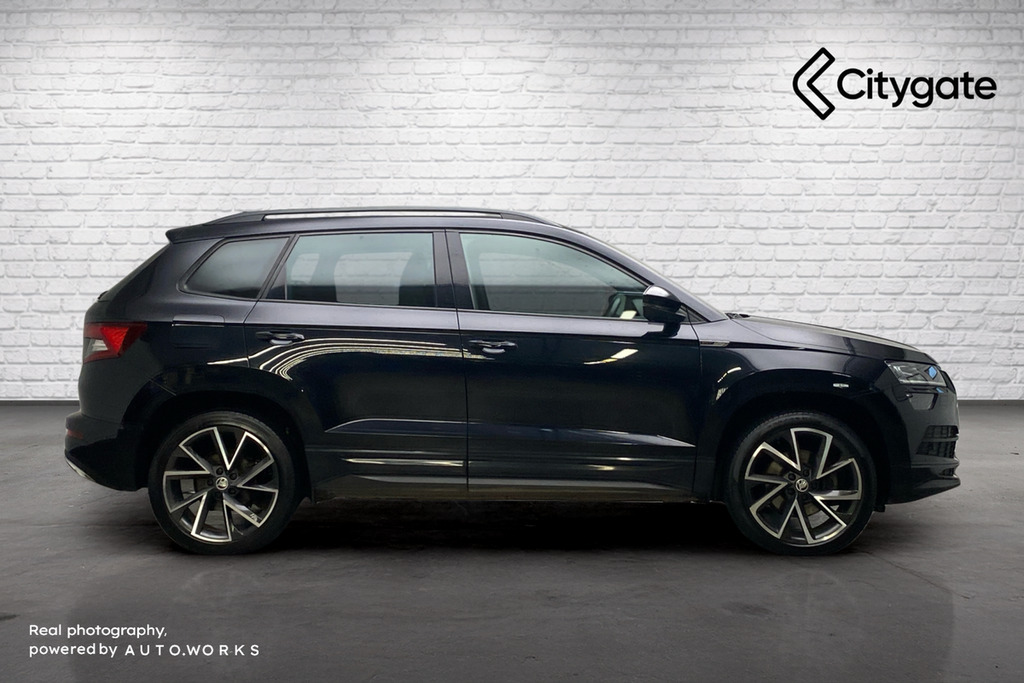 Skoda Karoq Sportline 2.0 Tdi 150 Ps 4X4 Dsg Black #4