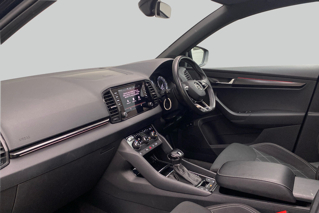 Skoda Karoq Sportline 2.0 Tdi 150 Ps 4X4 Dsg Black #2