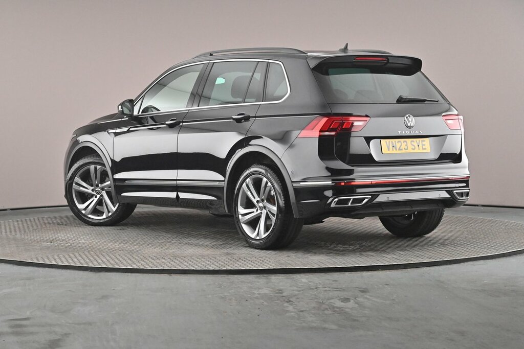 Volkswagen Tiguan R-line Edition 1.5 Tsi 150Ps 7-Speed Dsg Black #3