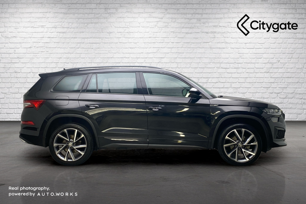Skoda Kodiaq Sportline 7 Seats 1.5 Tsi 150 Ps Dsg Black #4