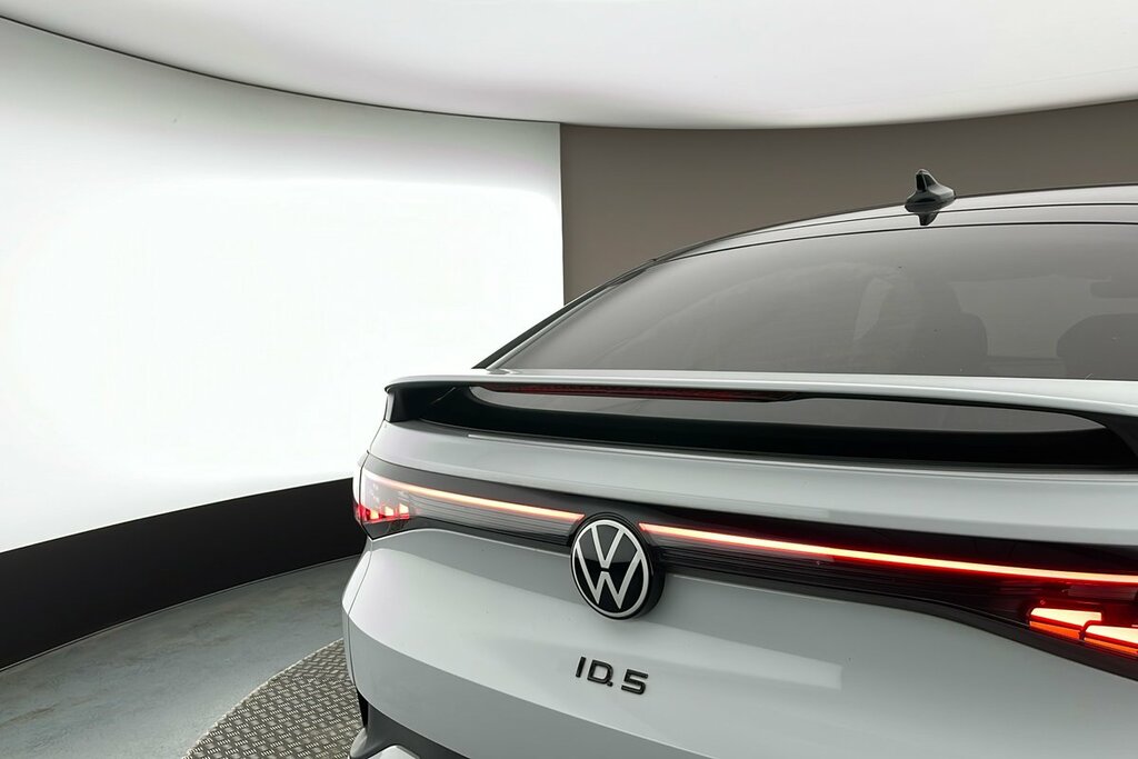 Volkswagen ID.5 220Kw Gtx Style 77Kwh Awd Heat Pump 0 Black #24