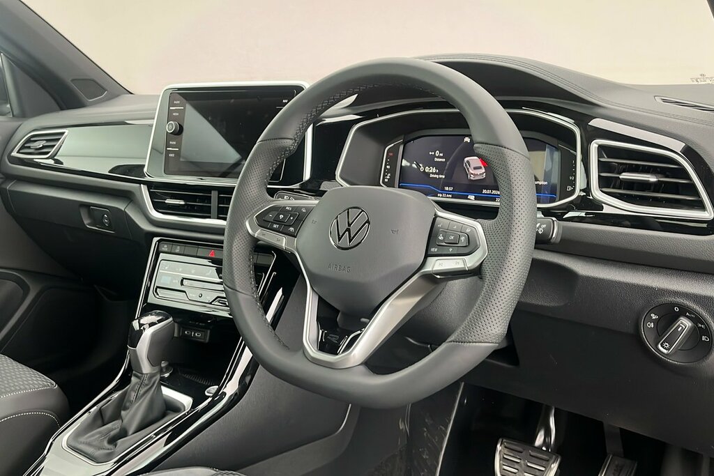 Volkswagen T-Roc R-line 1.5 Tsi 150Ps 7-Speed Dsg LR26WFG Black #6