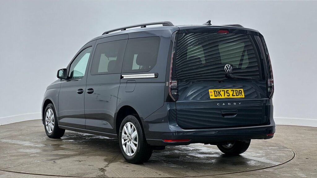 Volkswagen Caddy Maxi Life C20 Caddy Life Maxi 122 Ps 2.0 Tdi 7Sp Dsg Blue #3