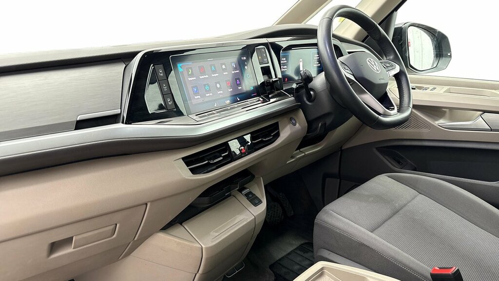 Volkswagen Multivan Life Standard 150 Ps 2.0 Tdi 7-Speed Dsg Black #2