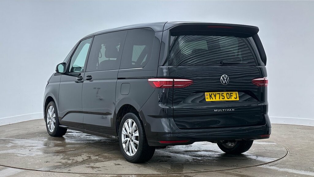 Volkswagen Multivan Life Standard 150 Ps 2.0 Tdi 7-Speed Dsg Black #3