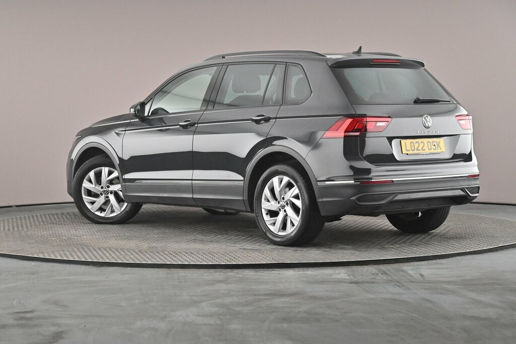 Volkswagen Tiguan Life 1.5 Tsi 150Ps 6-Speed Grey #3