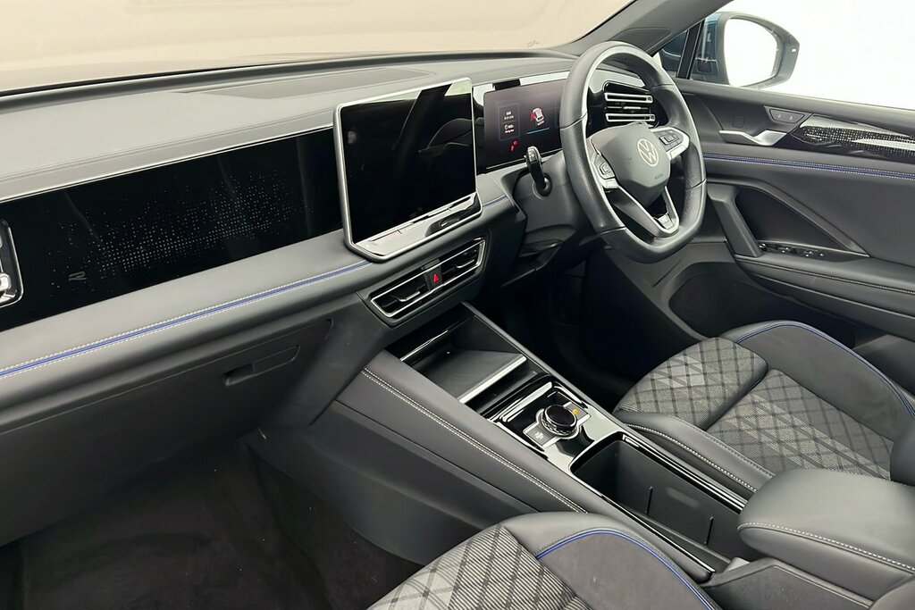 Volkswagen Tiguan R-line 1.5 Etsi 150Ps 7-Speed Dsg Blue #2