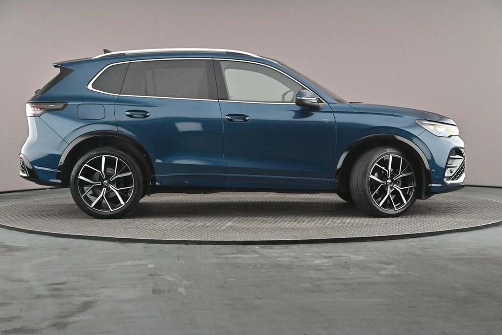 Volkswagen Tiguan R-line 1.5 Etsi 150Ps 7-Speed Dsg Blue #4