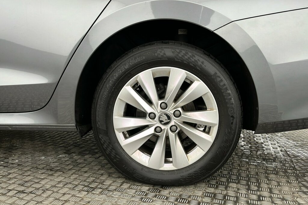 Skoda Octavia Se Technology 1.5 Tsi 116 Ps 6G Man Grey #5