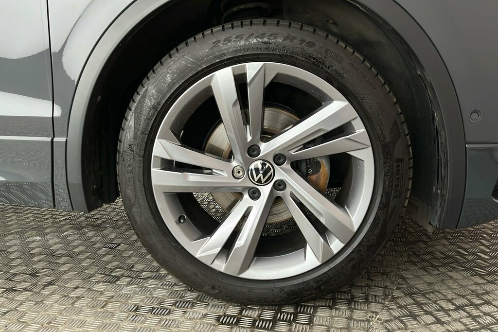 Volkswagen Tiguan R-line Edition 1.5 Tsi 150Ps 7-Speed Dsg Grey #5
