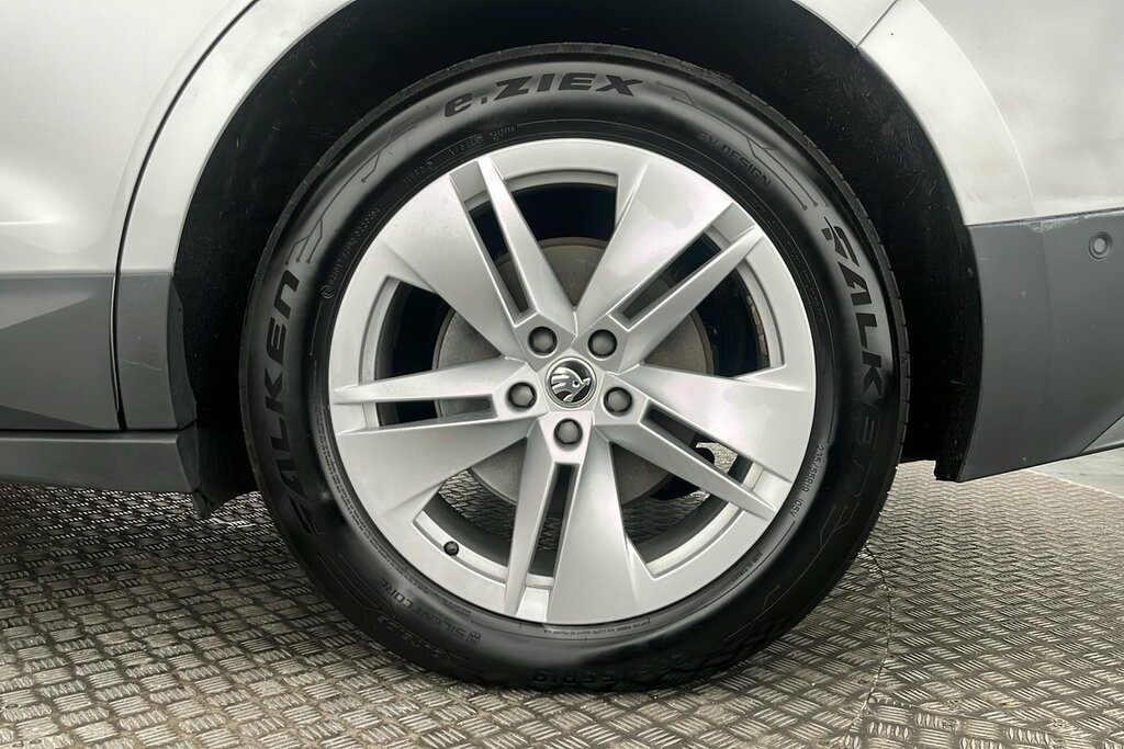 Skoda ENYAQ 60 62 Kwh 179 Ps Single Speed Silver #5