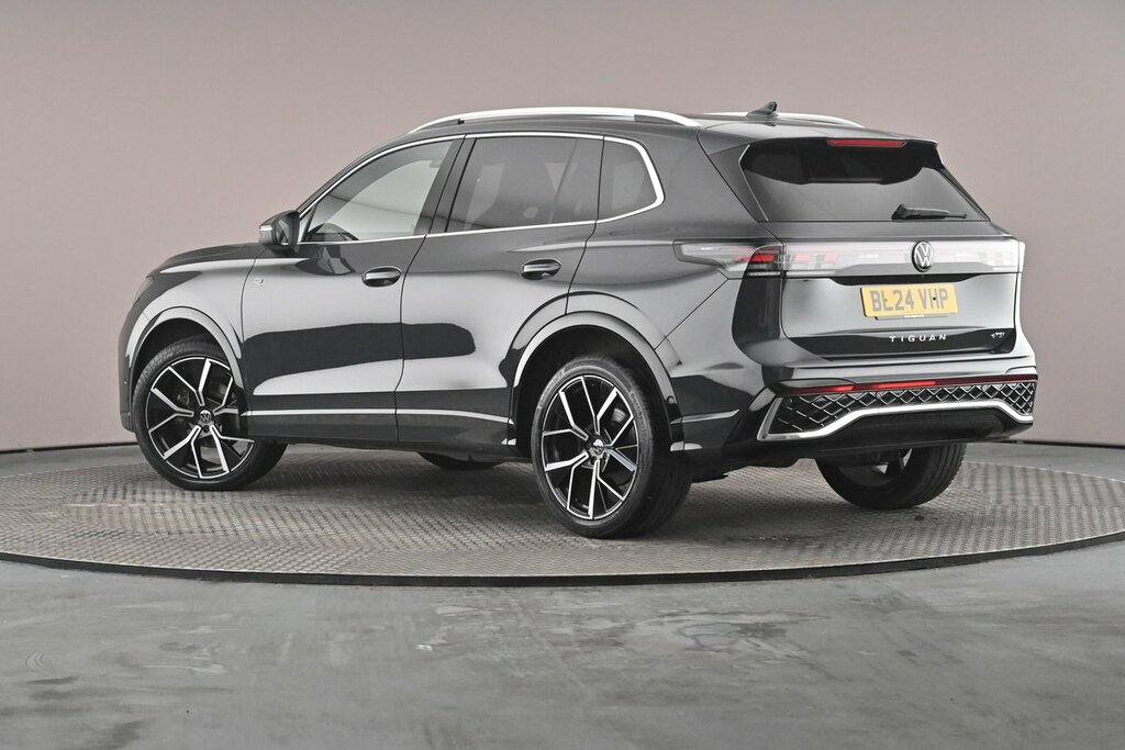 Volkswagen Tiguan R-line 1.5 Etsi 150Ps 7-Speed Dsg Grey #3