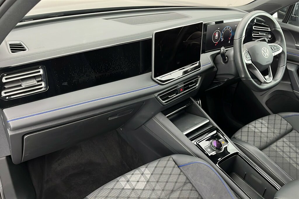 Volkswagen Tiguan R-line 1.5 Etsi 150Ps 7-Speed Dsg Grey #2