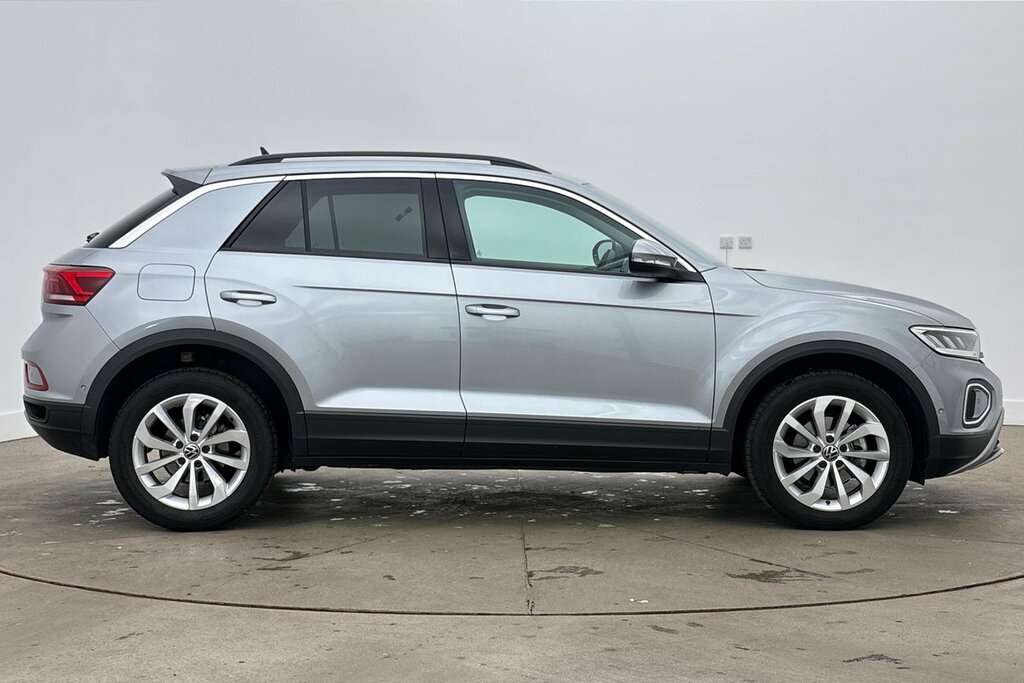 Volkswagen T-Roc Match 1.5 Tsi 150Ps 6-Speed Silver #4
