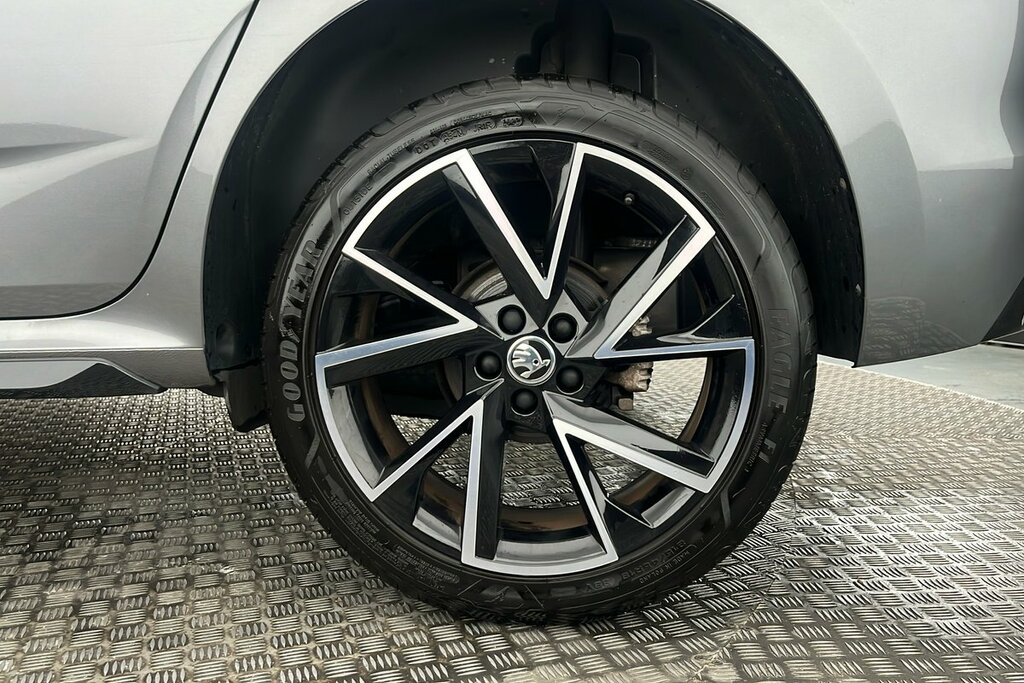 Skoda Kamiq Monte Carlo 1.5 Tsi 150 Ps Dsg Grey #5