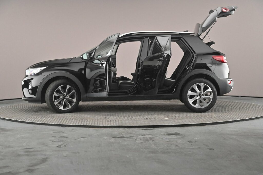 Kia Stonic White #39