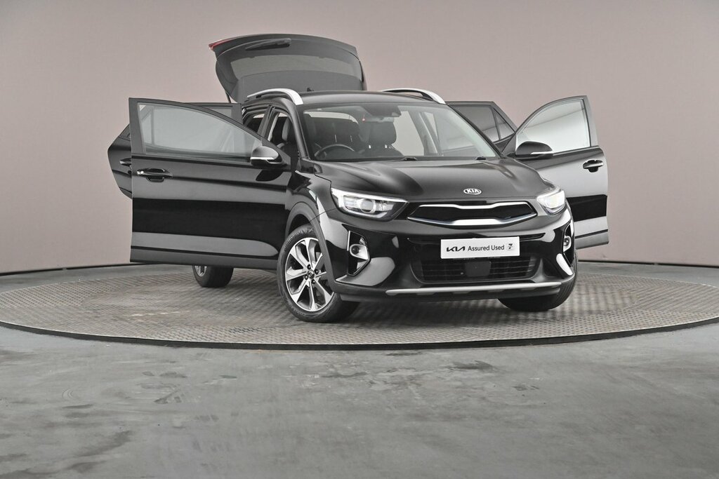 Kia Stonic White #33