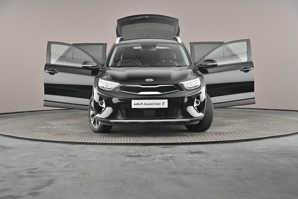 Kia Stonic White #35