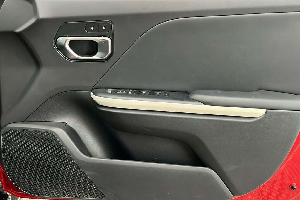 Kia  Hatchback Grey #30