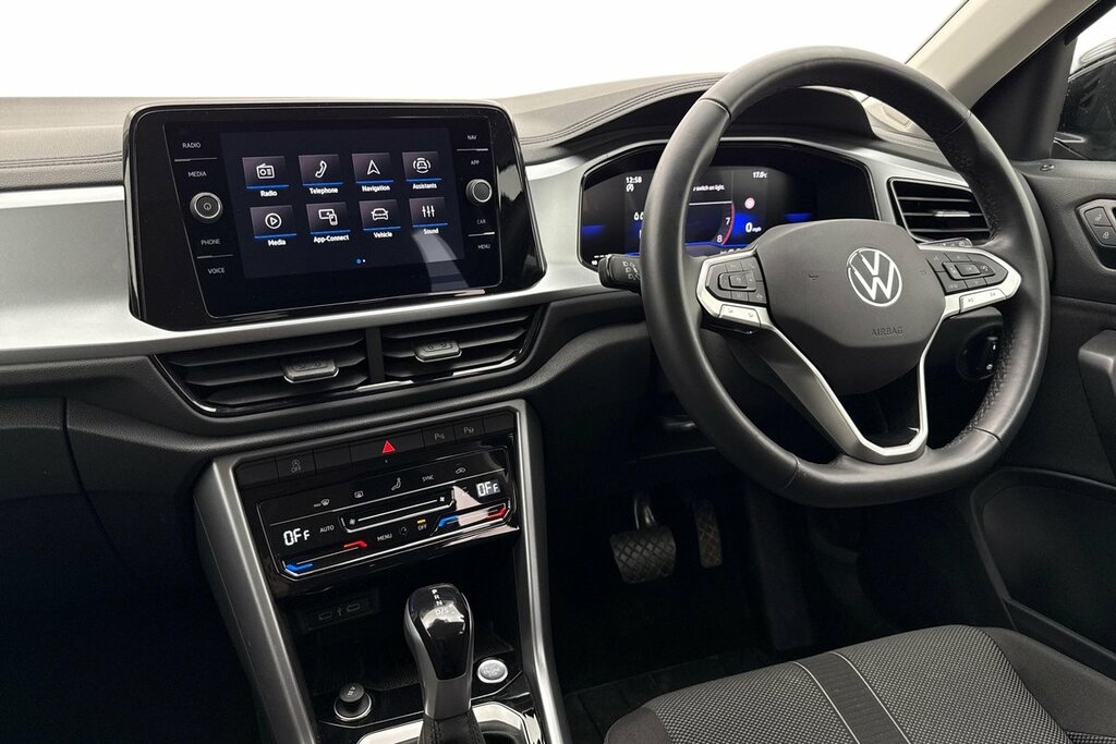 Volkswagen T-Roc Match 1.5 Tsi 150Ps 7-Speed Dsg GF75KYV Black #2