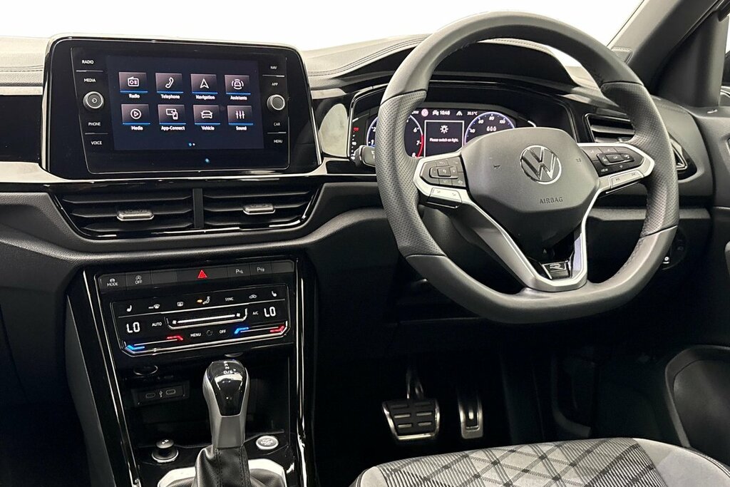 Volkswagen T-Roc Black Edition Plus 1.5 Tsi 150Ps 7-Speed Dsg DE75VCL Silver #2