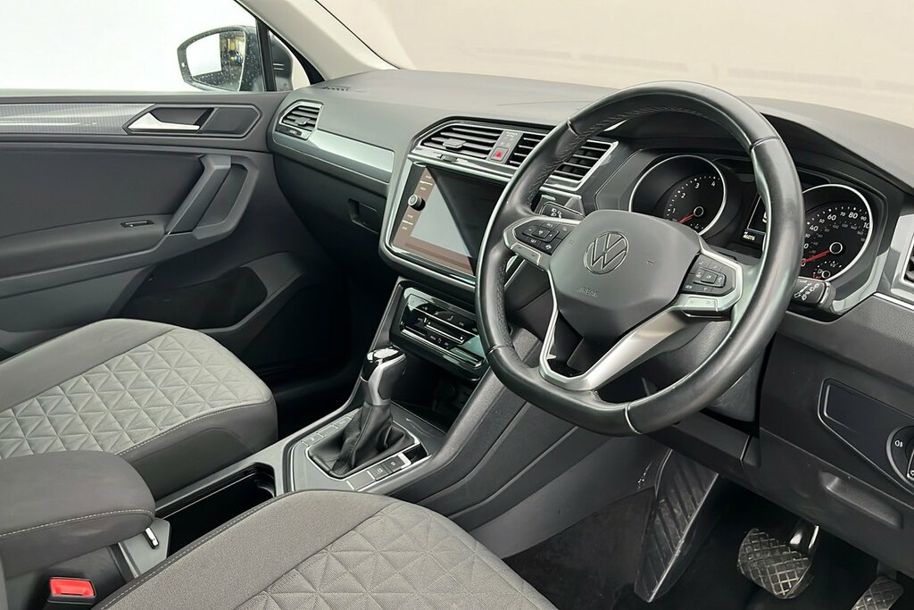 Volkswagen Tiguan Life 1.5 Tsi 150Ps 7-Speed Dsg Grey #6