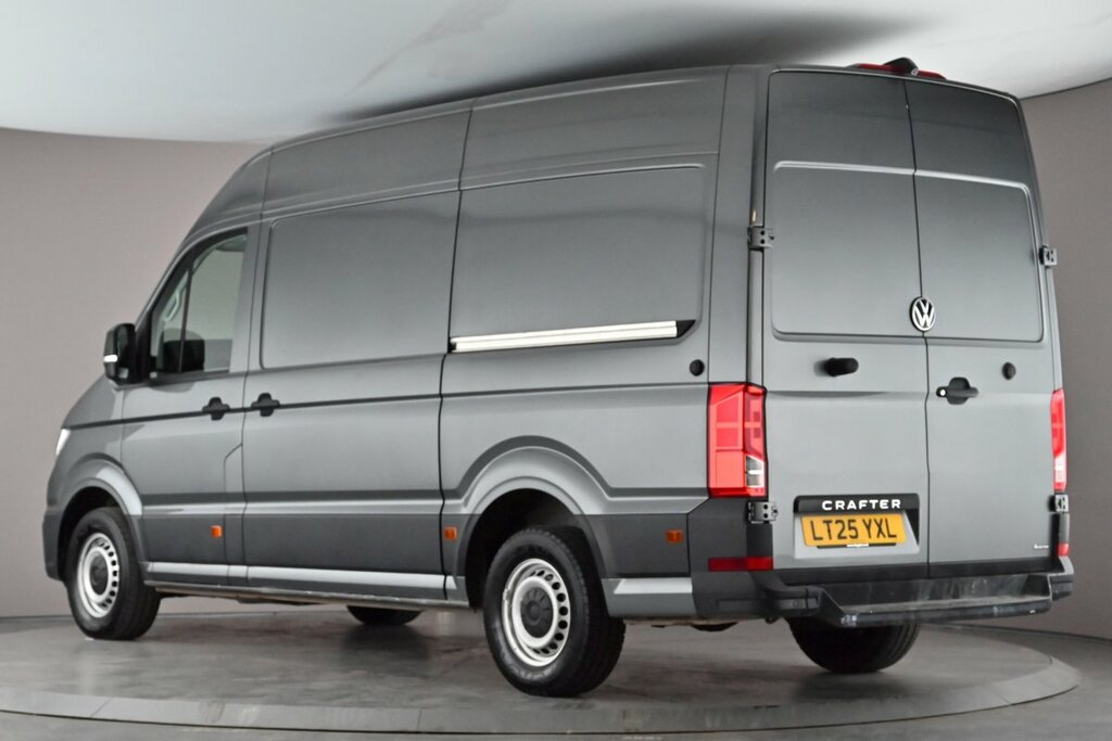 Volkswagen Crafter Cr35 Panel Van Commerce Plus Mwb 177 Ps 2.0 Tdi 8S Grey #3