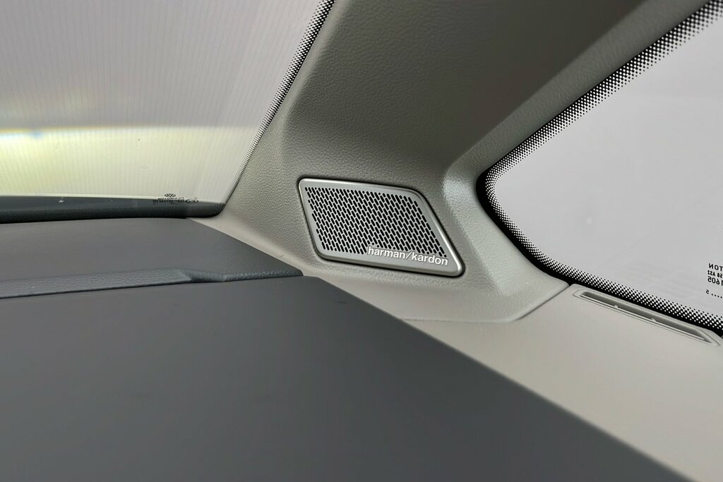 Volkswagen Multivan Style Black #22