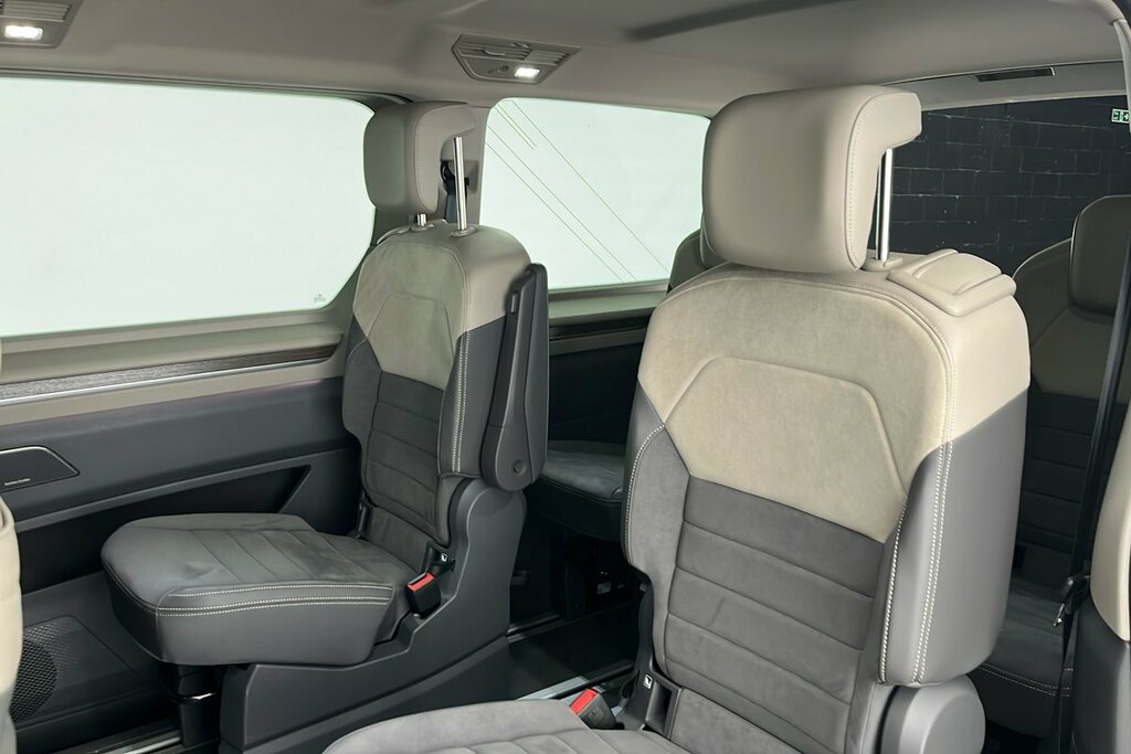 Volkswagen Multivan Style Black #11