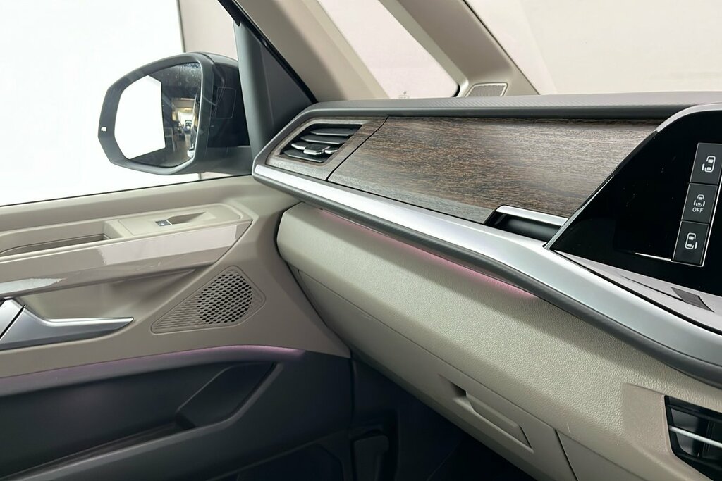 Volkswagen Multivan Style Black #18