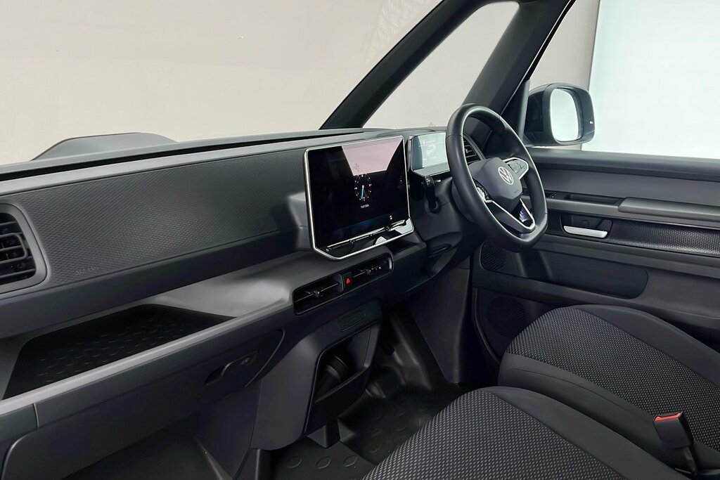 Volkswagen ID.Buzz Commerce Plus White #2