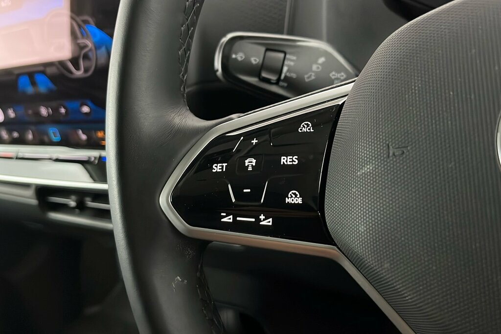 Volkswagen ID.Buzz Commerce Plus White #19