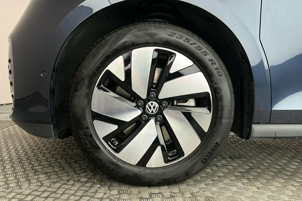 Volkswagen ID.Buzz Commerce Plus White #5