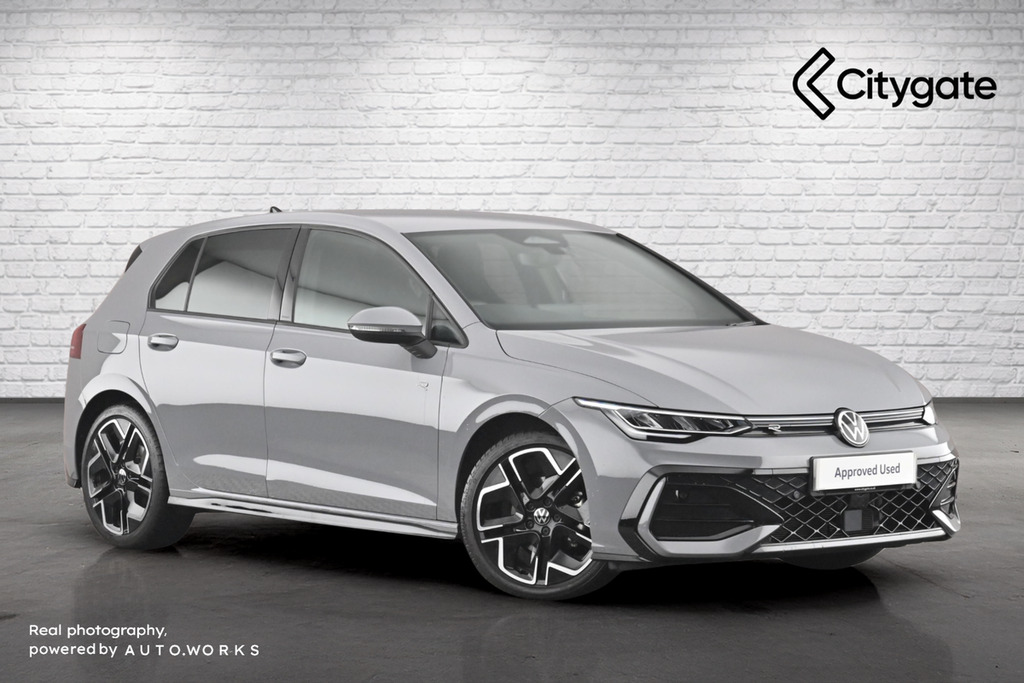 Volkswagen Golf Hatch R-line 1.5 Etsi 150 Ps 7-Speed Dsg Grey