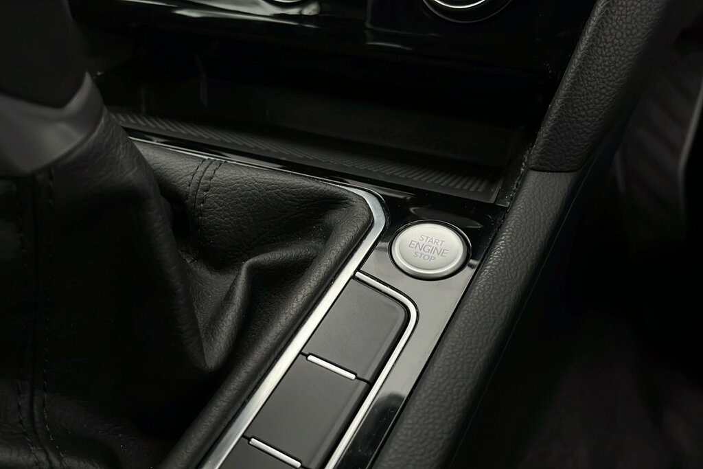 Volkswagen Passat Grey #12