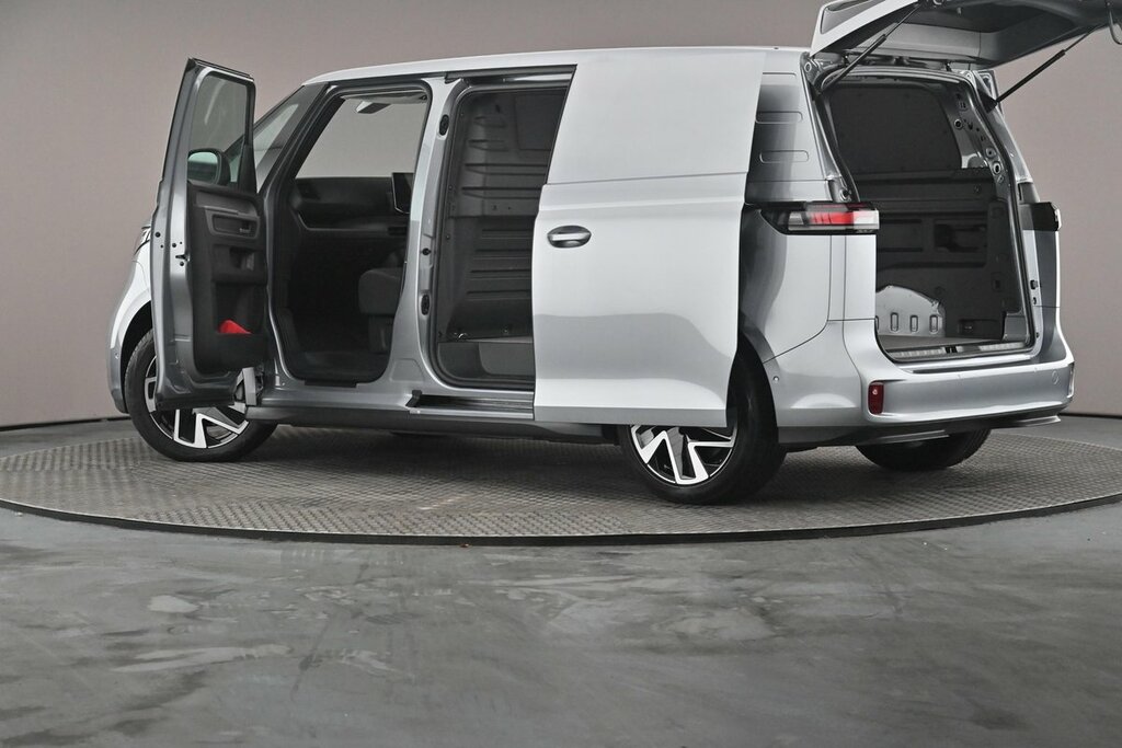 Volkswagen ID.Buzz Commerce Plus Black #42