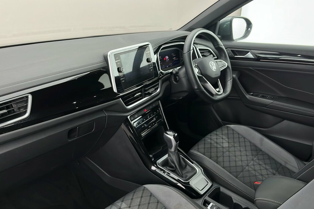 Volkswagen T-Roc R-line 1.5 Tsi 150Ps 7-Speed Dsg Grey #2