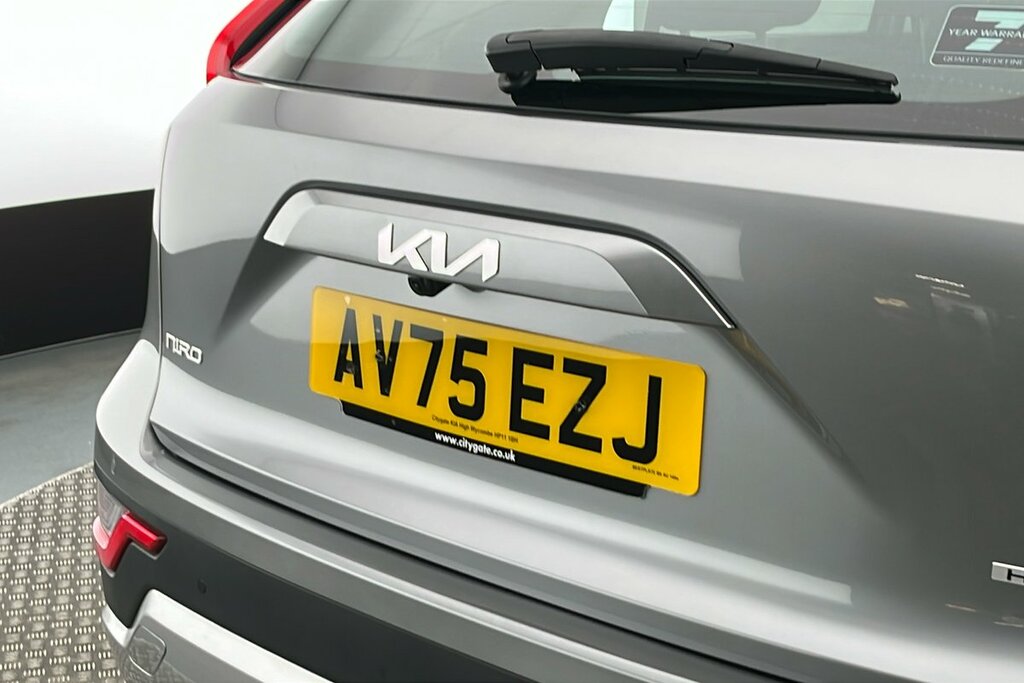 Kia Niro 4 Black #25