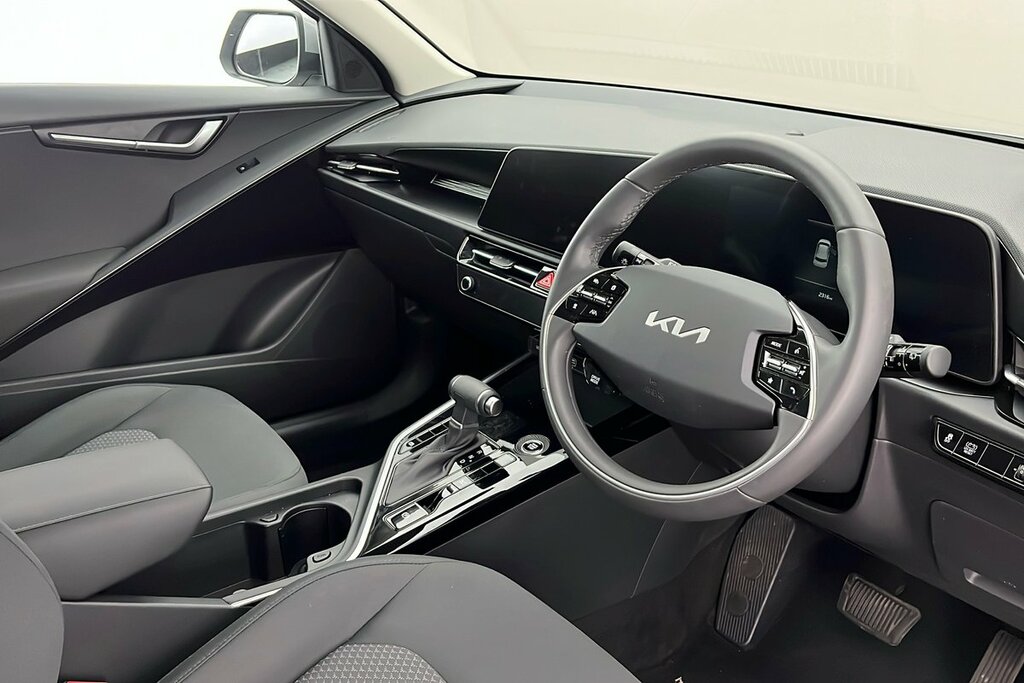 Kia Niro 4 Black #8